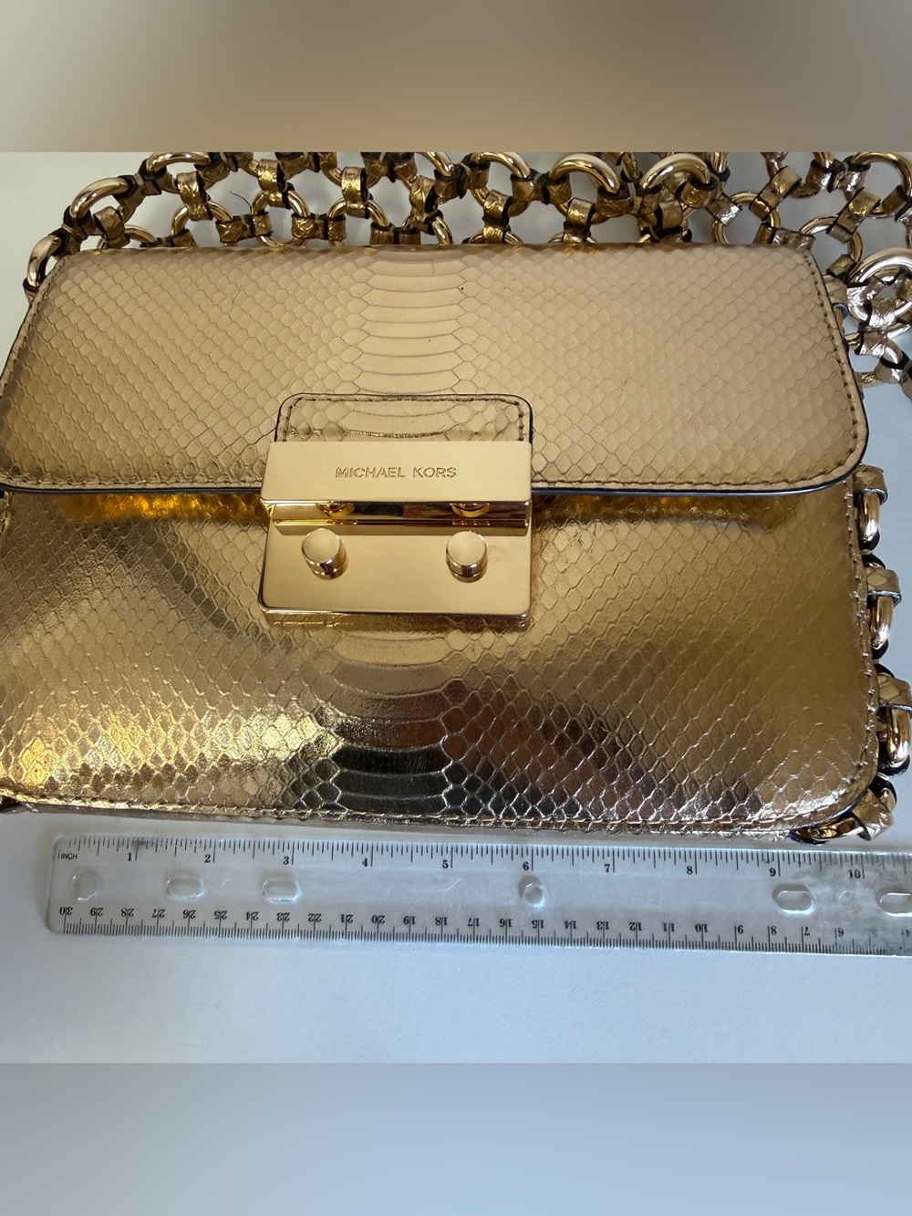 Michael Kors PIPER LG SHLDR FLAP EMBOSSED LEATHER - Picture 7 of 15